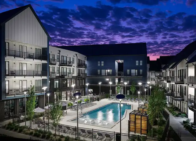Property at Upton Oxmoor Apartments - 7725 Oxmoor Ln, Louisville, KY, 40222, 2 beds, 2-2.5 baths, [object Object]