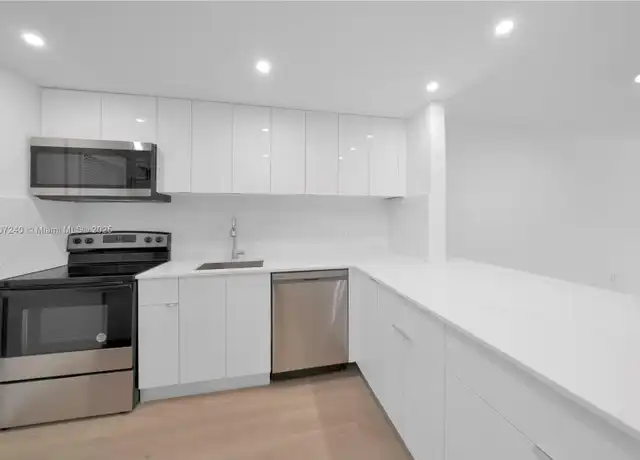 Property at 251 Galen Dr Unit 316E, Key Biscayne, FL, 33149, 2 beds, 2 baths, [object Object]