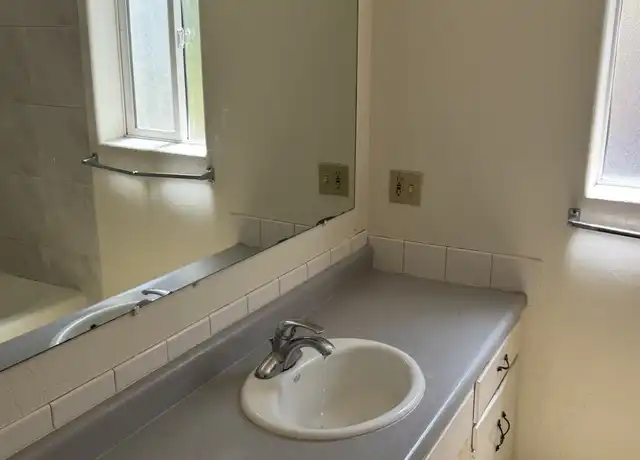 Property at 969 S Weed Blvd, Weed, CA, 96094, 2 beds, 1 bath, [object Object]