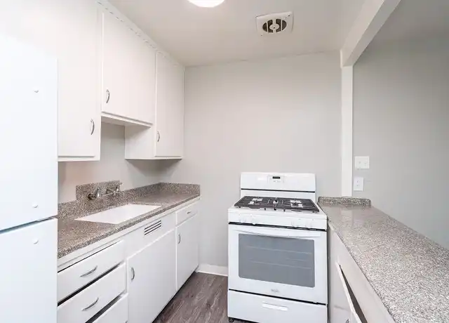 Property at Castle Garden Apartments - 2850 Darwin St, Sacramento, CA, 95821, 1 bed, 1 bath, [object Object]