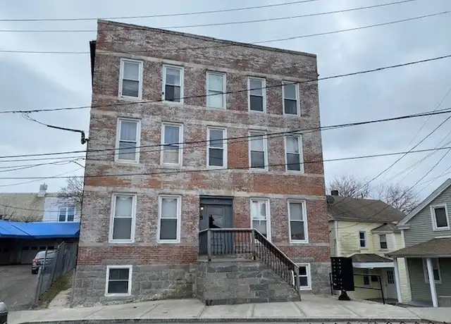 Property at 40 Pearl St Unit 5, New London, CT, 06320, 1 bed, 1 bath, [object Object]