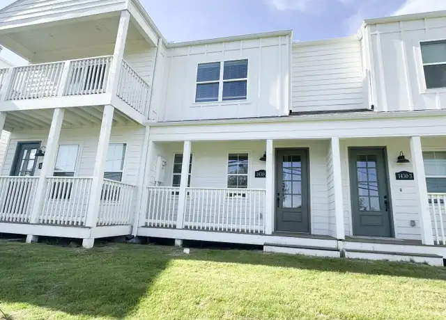 Property at 1430 E Huntsville Rd Unit 2, Fayetteville, AR, 72701, 2 beds, 2.5 baths, [object Object]
