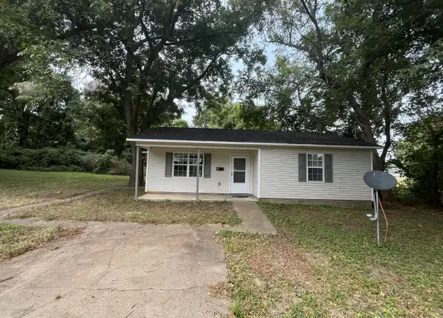 Property at 497 E Cooper St Unit 1, Brownsville, TN, 38012, 3 beds, 1 bath, [object Object]