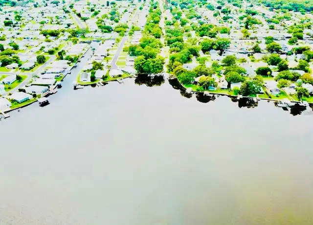 Property at 68 Lake Shore Dr, Palm Harbor, FL, 34684, 2 beds, 2 baths, [object Object]