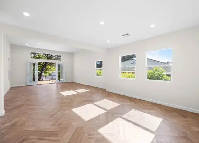 Property at 6903 Greeley St, Tujunga, CA, 91042, 3 beds, 2 baths, [object Object]