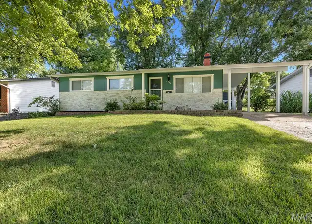Property at 1975 Yaqui Dr, Florissant, MO, 63031, 3 beds, 2 baths, [object Object]