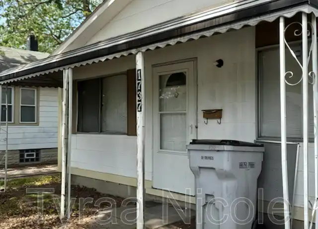 Property at 1737 E Jarvis Ave, Hazel Park, MI, 48030, 3 beds, 1 bath, [object Object]