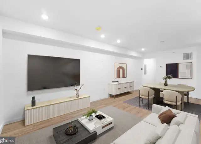 Property at 913 N 43rd St Unit 3, Philadelphia, PA, 19104, 1 bed, 1 bath, [object Object]