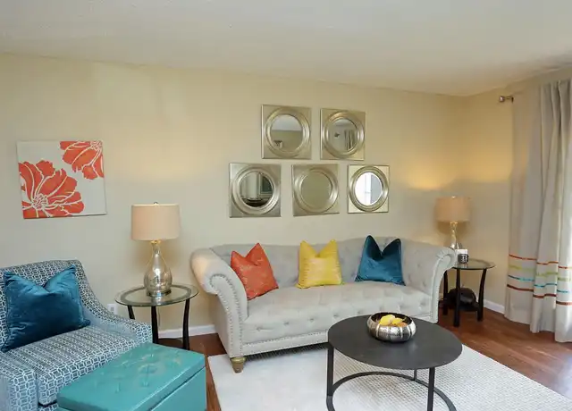 Property at Fern Parc - 4100 Memorial Pkwy SW, Huntsville, AL, 35802, 1-2 bed, 1-1.5 bath, [object Object]