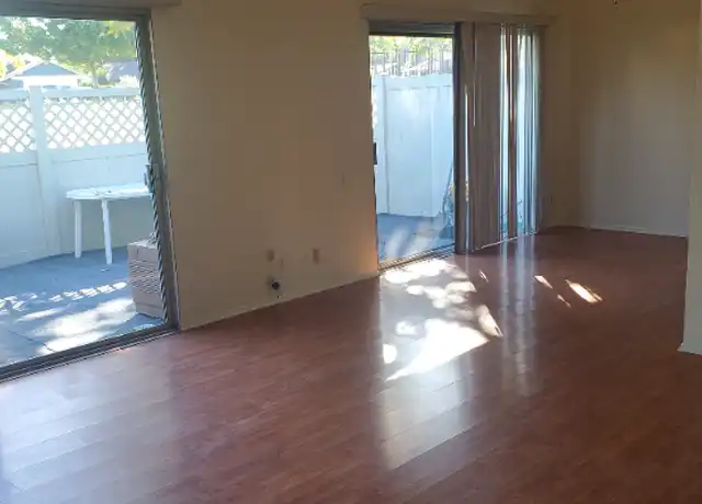 Property at 530 Smoketree Gln, Escondido, CA, 92026, 2 beds, 1 bath, [object Object]