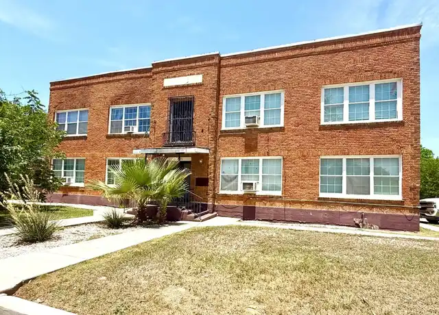 Property at 1409 W Woodlawn Ave, San Antonio, TX, 78201, 2 beds, 1 bath, [object Object]