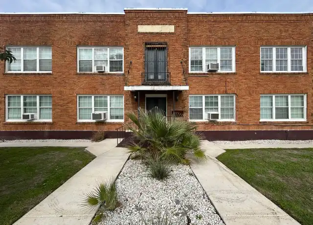 Property at 1409 W Woodlawn Ave, San Antonio, TX, 78201, 2 beds, 1 bath, [object Object]