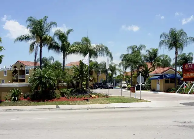 Property at 9715 Fontainebleau Blvd Unit E110, Miami, FL, 33172, 2 beds, 1 bath, [object Object]
