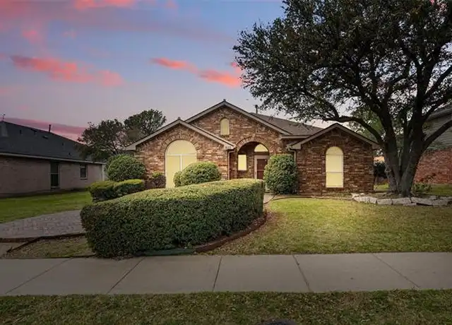 Property at 823 Ashley Pl, Mesquite, TX, 75181, 5 beds, 2 baths, [object Object]