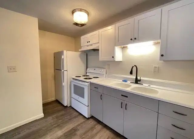 Property at 177 Loudon Rd Unit 208, Concord, NH, 03301, 2 beds, 1 bath, [object Object]