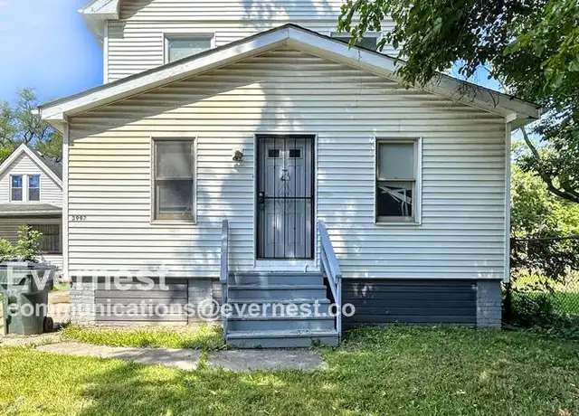 Property at 3992 E 52nd St Unit 2, Newburgh Heights, OH, 44105, 3 beds, 1 bath, [object Object]