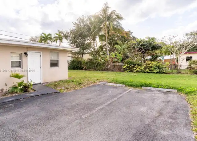 Property at 5820 Grant St Unit Back, Hollywood, FL, 33021, 2 beds, 1 bath, [object Object]