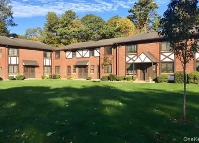 Property at 20 Pinebrook Pl, Bay Shore, NY, 11706, 1 bed, 1 bath, [object Object]