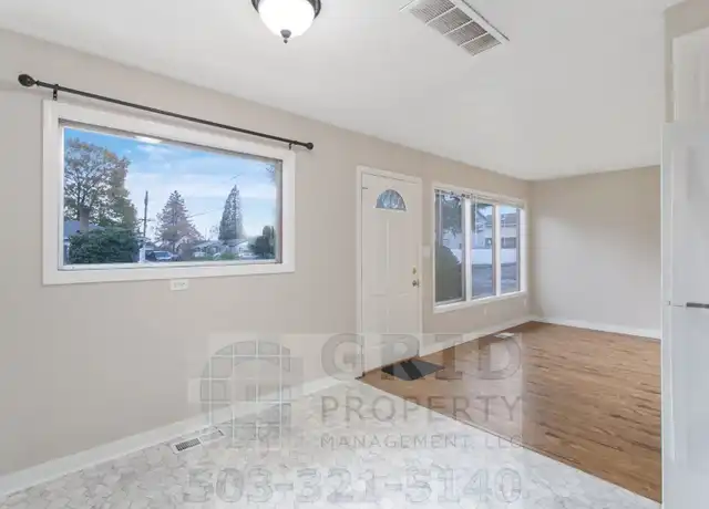 Property at 8705 SE Pardee St, Portland, OR, 97266, 3 beds, 1 bath, [object Object]