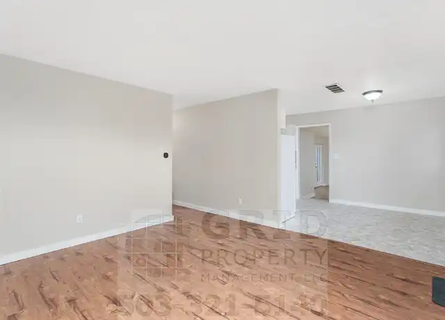 Property at 8705 SE Pardee St, Portland, OR, 97266, 3 beds, 1 bath, [object Object]
