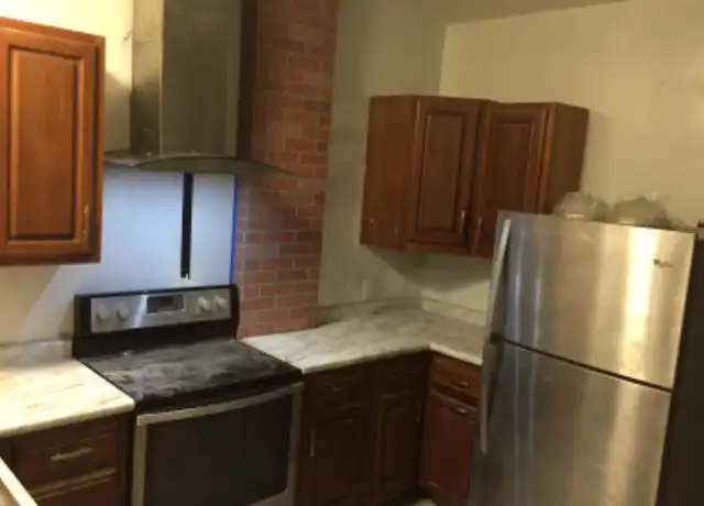 Property at 907 Chartiers Ave Unit 3, McKees Rocks, PA, 15136, 2 beds, 1 bath, [object Object]