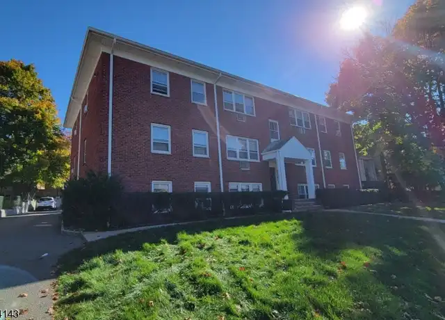 Property at 138 Roseland Ave, Caldwell, NJ, 07006, 2 beds, 1 bath, [object Object]
