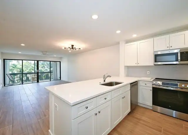 Property at 3050 Presidential Way, West Palm Beach, FL, 33401, 2 beds, 2 baths, [object Object]