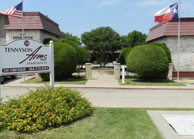 Property at 5101 Tennyson Dr, Waco, TX, 76710, 2 beds, 2 baths, [object Object]