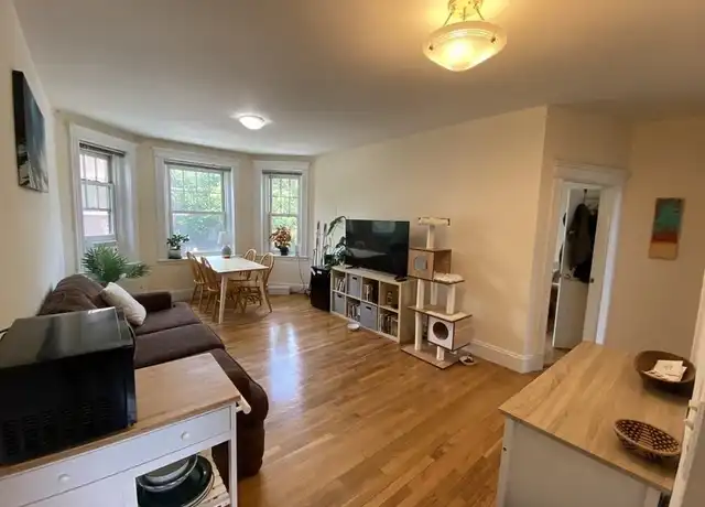 Property at 77 Parkman St #4, Brookline, MA, 02446, 2 beds, 1 bath, [object Object]