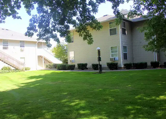 Property at River Place - 19565 River Rd, Gladstone, OR, 97027, 1 bed, 1 bath, [object Object]