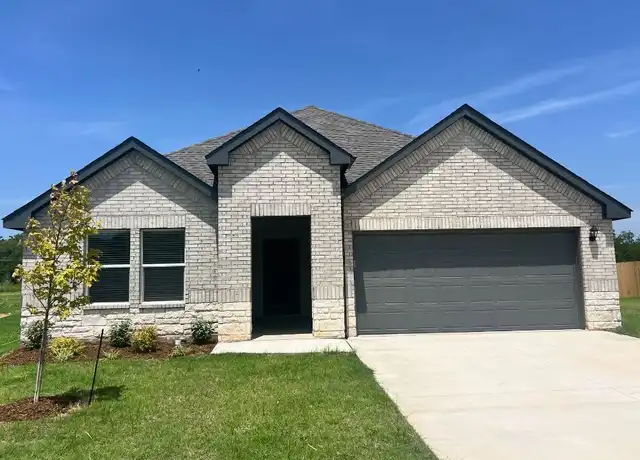 Property at 2513 Tracys Mnr, Yukon, OK, 73099, 4 beds, 2 baths, [object Object]