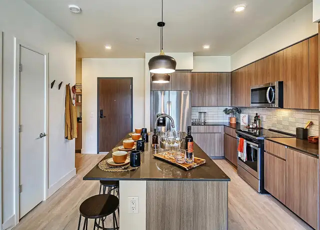 Photo of 1150 10th Ave NE, Issaquah, WA 98029
