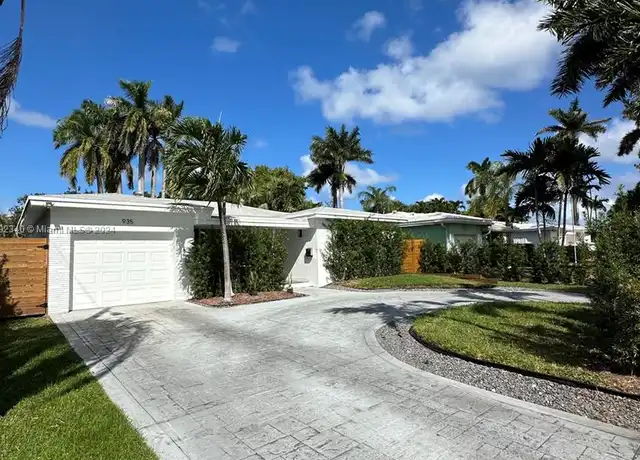 Property at 935 Lincoln St, Hollywood, FL, 33019, 3 beds, 2 baths, [object Object]