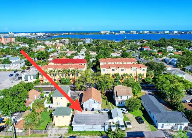 Property at 215 S Federal Hwy Unit 2, Lake Worth Beach, FL, 33460, 2 beds, 1.5 baths, [object Object]