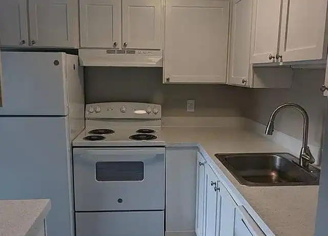 Property at Stillwater Apartments - 931 9th St SE, Puyallup, WA, 98372, 1-2 bed, 1 bath, [object Object]
