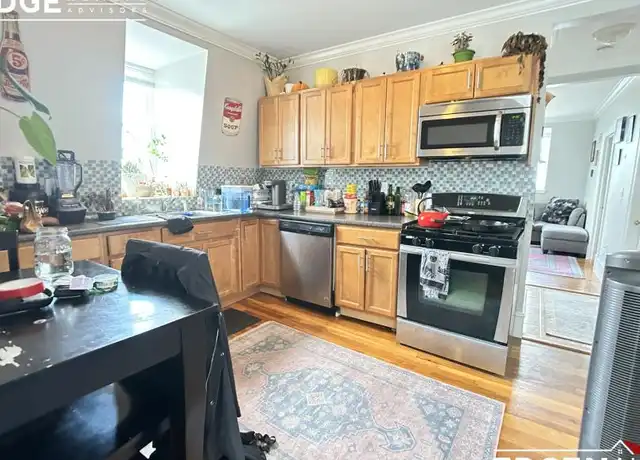 Property at 33 Bigelow St, Brighton, MA, 02135, 2 beds, 1 bath, [object Object]