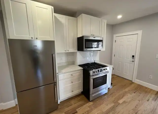 Property at 372 Oxford St, Cambridge, MA, 02140, 2 beds, 1 bath, [object Object]