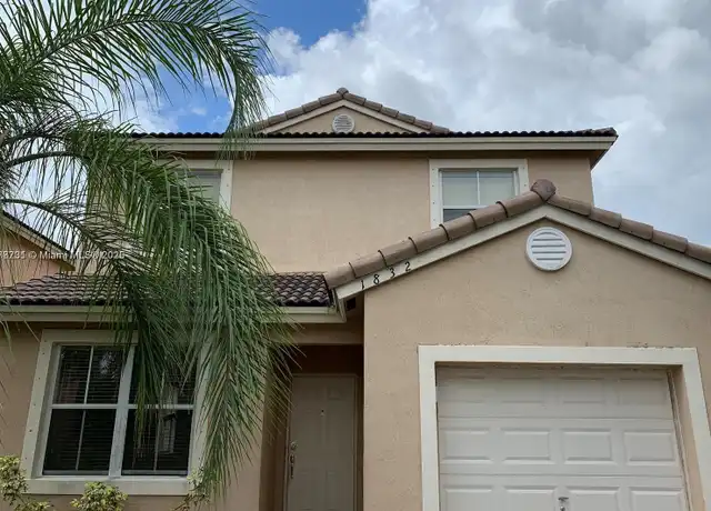 Property at 1832 SE 15th St #1832, Homestead, FL, 33035, 3 beds, 2.5 baths, [object Object]