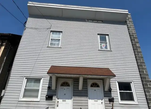 Property at 13 S Washington St, Greencastle, PA, 17225, 1 bed, 1 bath, [object Object]
