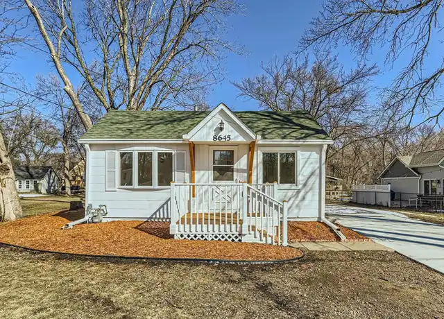 Property at 8645 206th St W, Lakeville, MN, 55044, 3 beds, 2 baths, [object Object]