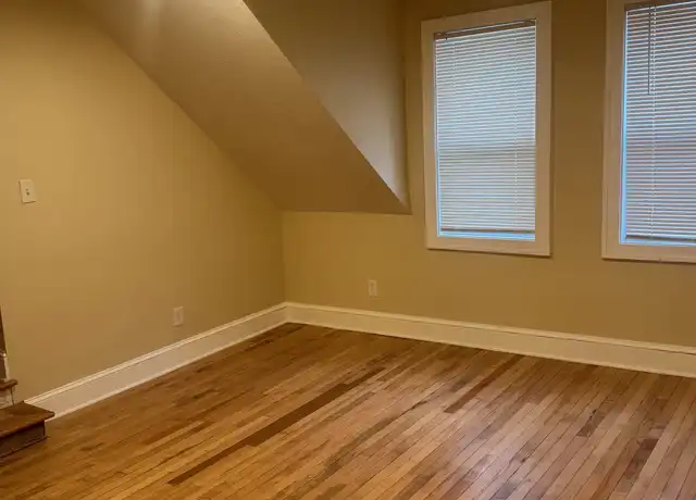 Property at 706 Conway St Unit 2, St Paul, MN, 55106, 3 beds, 1 bath, [object Object]