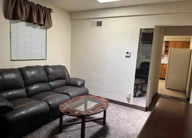 Property at 1216 University Ave Unit 3, Morgantown, WV, 26505, 2 beds, 1 bath, [object Object]