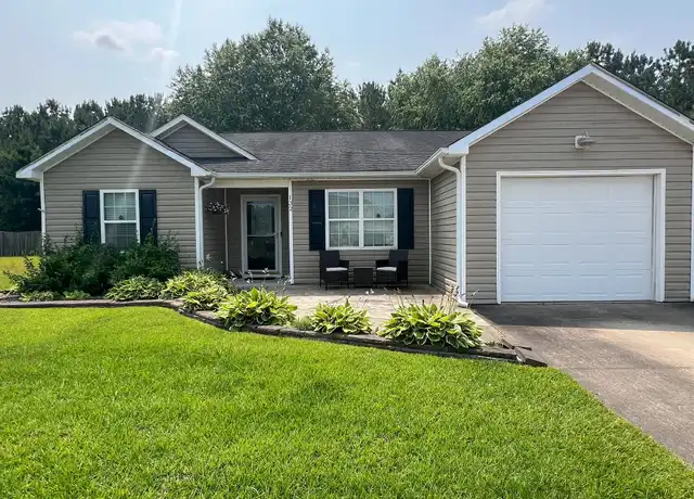 Property at 132 Crooked Run Dr, New Bern, NC, 28560, 3 beds, 2 baths, [object Object]
