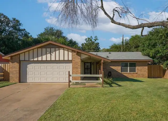 Property at 3507 Hummingbird Ln, Denton, TX, 76209, 3 beds, 2 baths, [object Object]