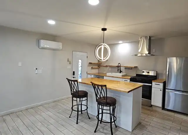 Property at 3323 Camino Prado Vis Unit B, Santa Fe, NM, 87507, 1 bed, 1 bath, [object Object]