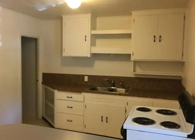 Property at 7706 Pioneer Way Unit 2, Gig Harbor, WA, 98335, 1 bed, 1 bath, [object Object]