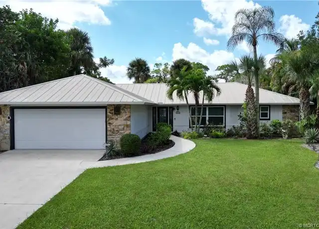 Property at 323 SW Ridge Ln, Stuart, FL, 34994, 4 beds, 2 baths, [object Object]