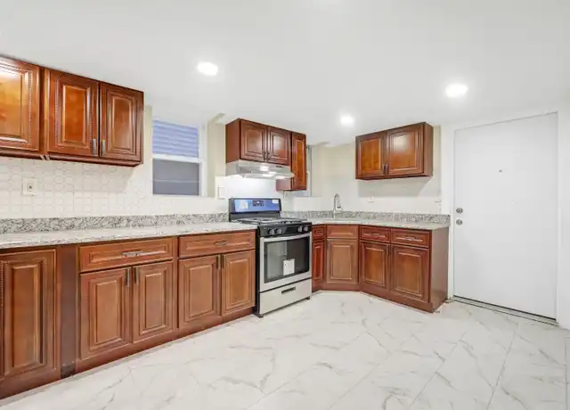 Property at 3311 Pleasant Ave #1, Union City, NJ, 07087, 3 beds, 1 bath, [object Object]