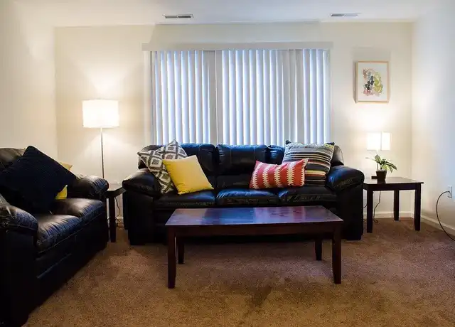 Property at White Oaks Apartments - 2851 Lincoln Way E, Massillon, OH, 44646, 2 beds, 2 baths, [object Object]