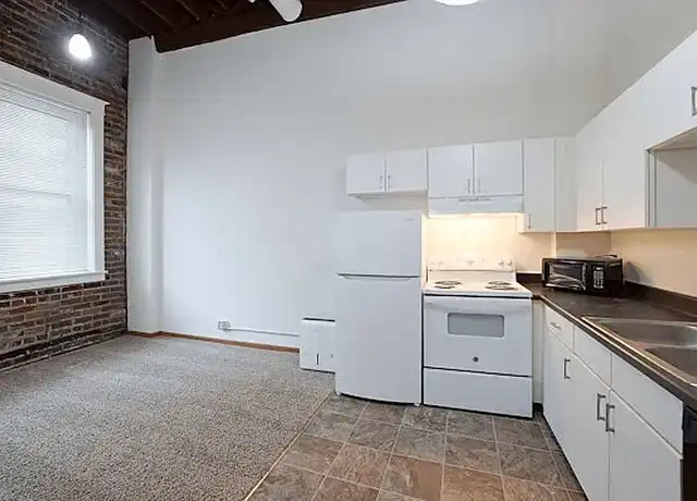 Property at 1213 Jackson St, Omaha, NE, 68102, 1-2 bed, 1 bath, [object Object]